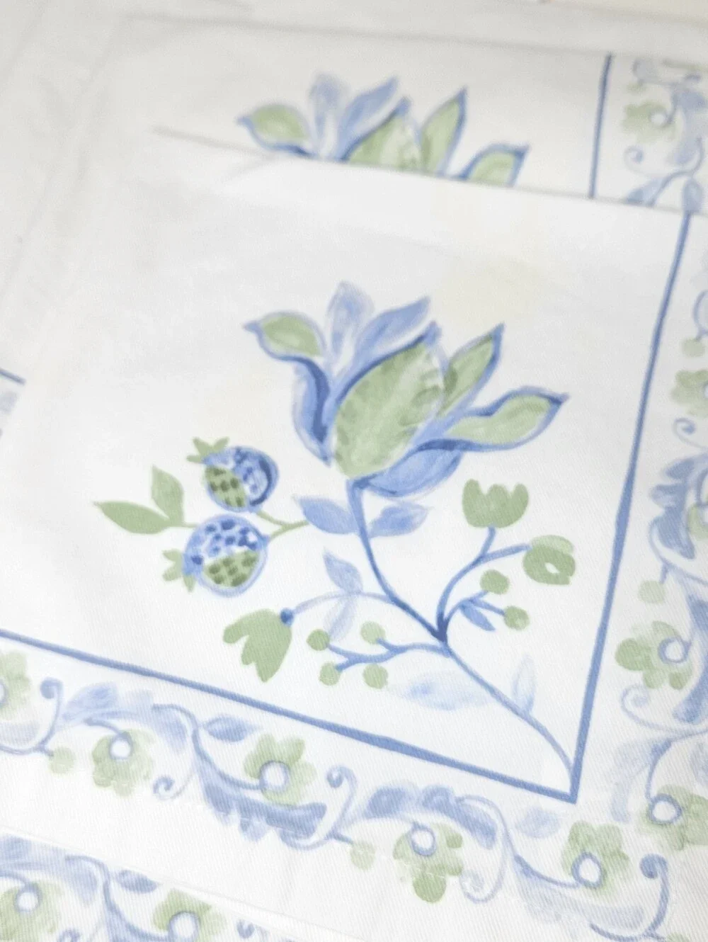 Williams Sonoma Painted Vine Napkins Blue Green Floral On Cotton, Set Of 12